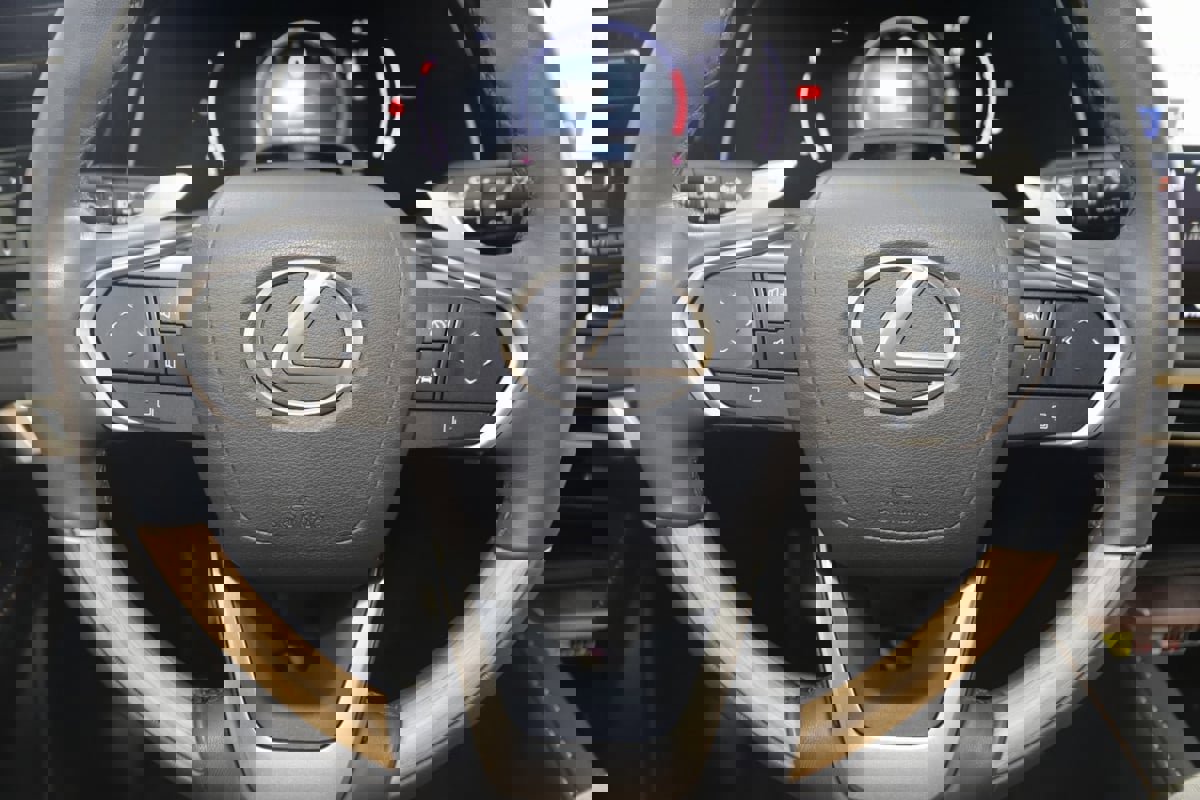 Used 2024 Lexus RX 350 Premium image 38