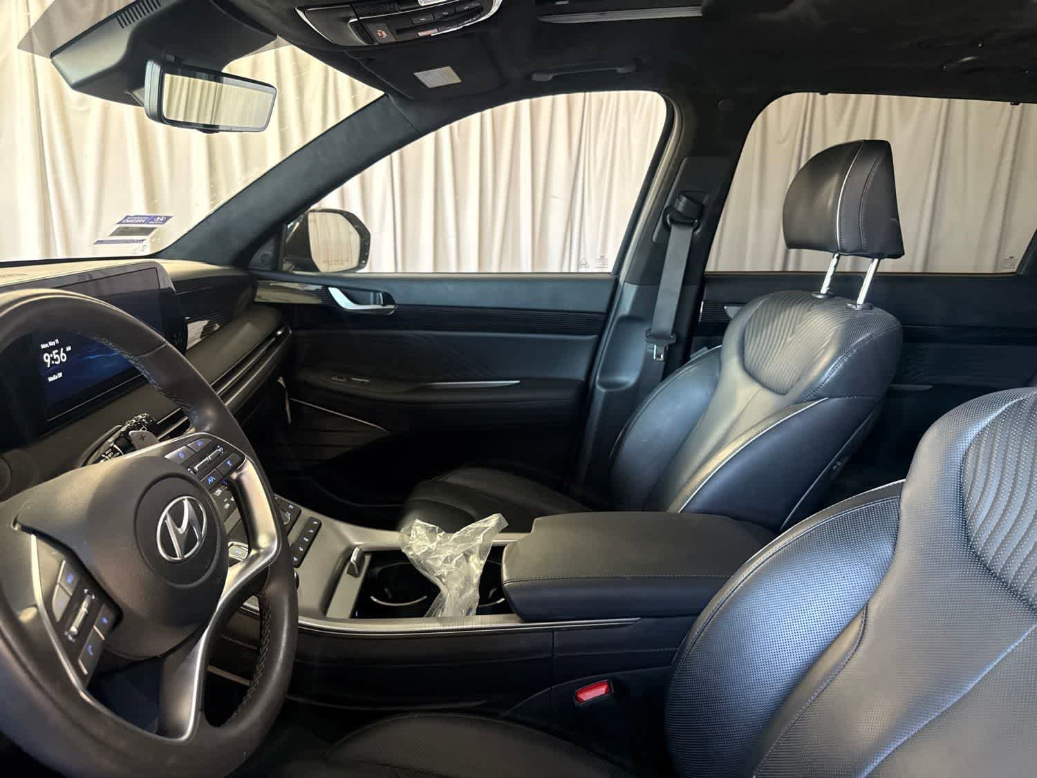 Used 2025 Hyundai Palisade Calligraphy FWD image 19