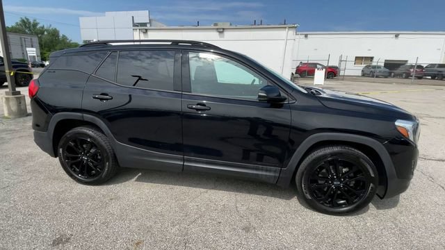 Certified 2020 GMC Terrain SLE w/ Driver Convenience Package AWD/4WD image 3