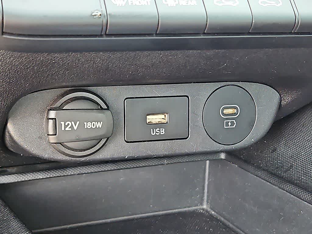 Used 2024 Hyundai Elantra SEL FWD image 24