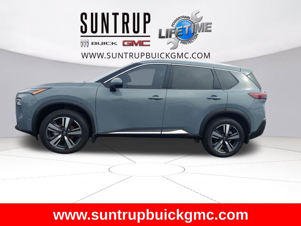 Used 2023 Nissan Rogue SL w/ SL Premium Package image 2