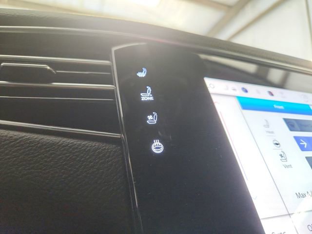 Used 2024 Jeep Wagoneer Series II AWD/4WD image 24