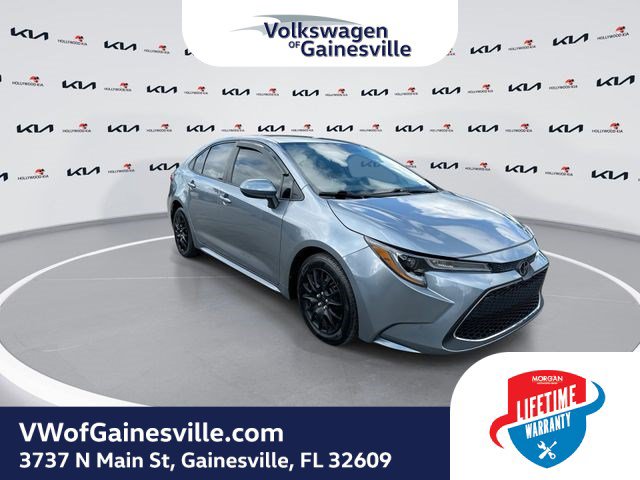 Used 2020 Toyota Corolla LE FWD image 2