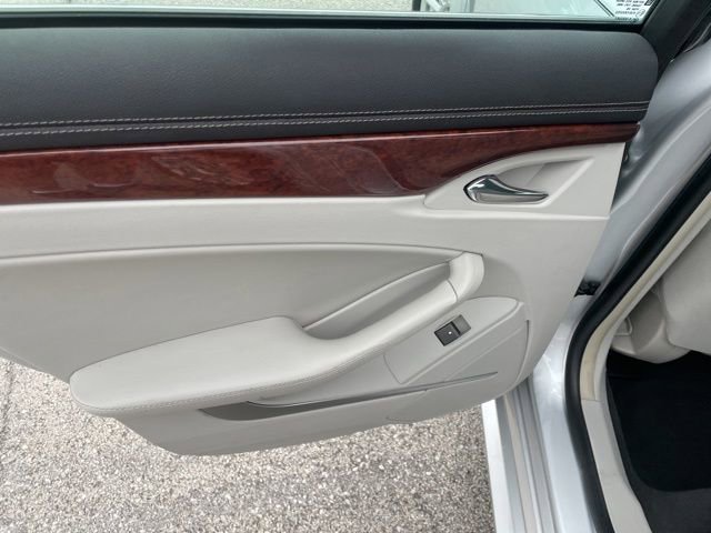 Used 2011 Cadillac CTS Luxury RWD image 51