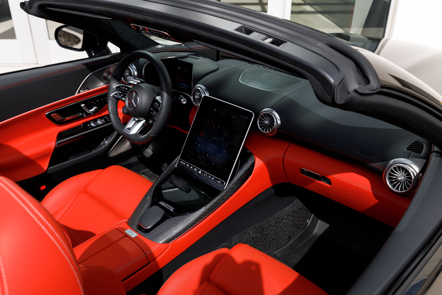 Used 2022 Mercedes-Benz SL 63 AMG 4MATIC image 34