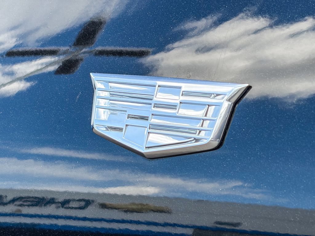 Certified 2025 Cadillac XT6 Luxury FWD image 8