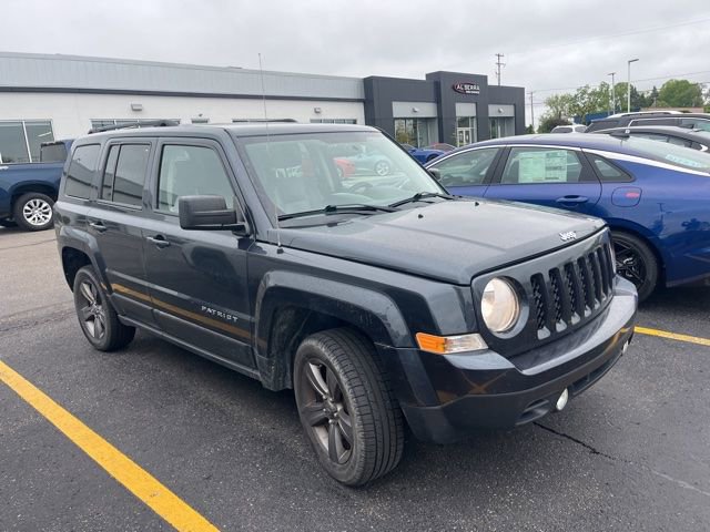 Used 2015 Jeep Patriot High Altitude AWD/4WD image 1