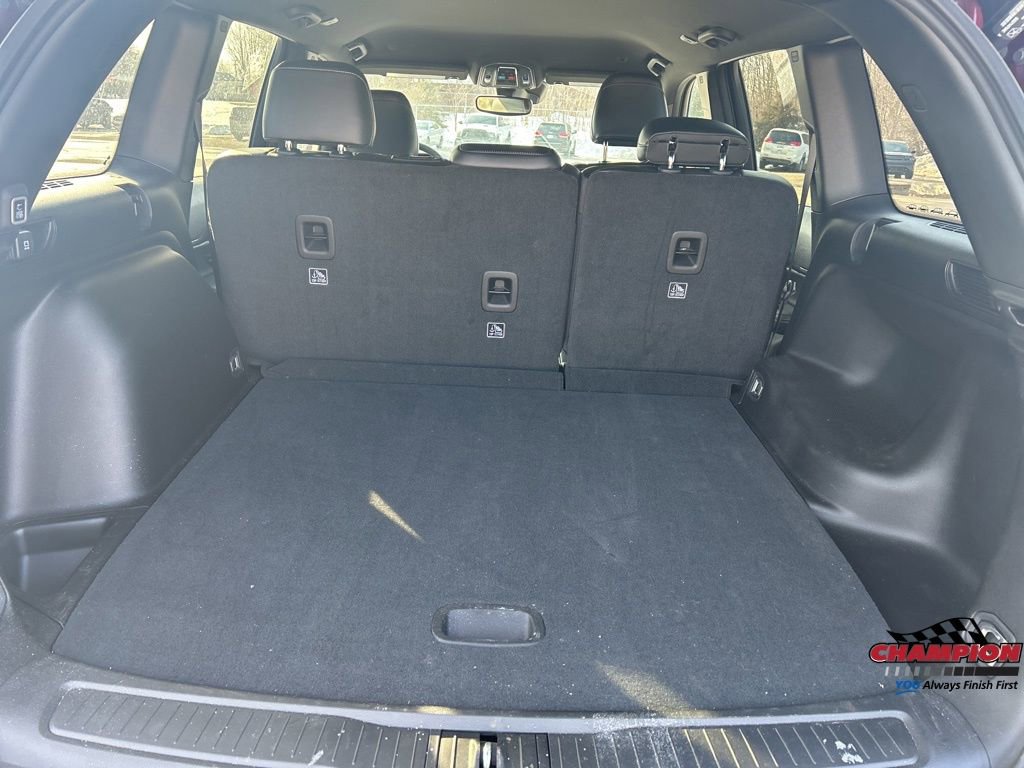 Used 2025 Jeep Grand Cherokee Altitude image 14