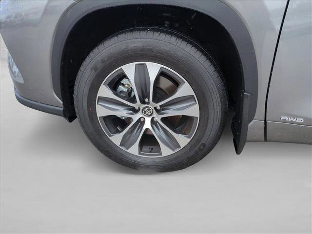 Certified 2026 Toyota Highlander XLE image 26