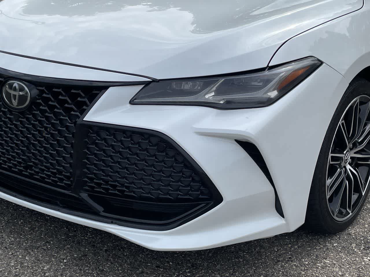 Used 2019 Toyota Avalon Touring FWD image 36