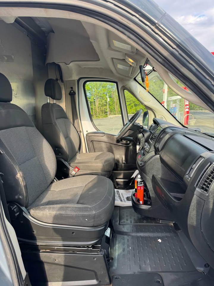 Used 2018 RAM ProMaster 2500 FWD image 5