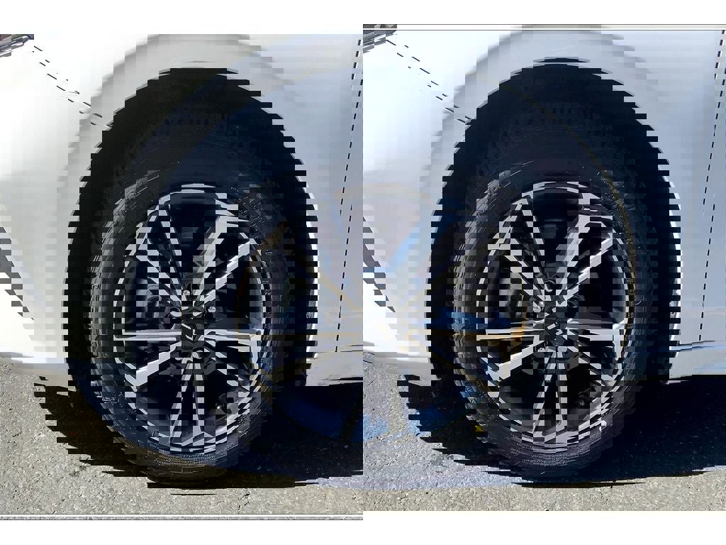 Used 2023 Kia Forte LXS image 9