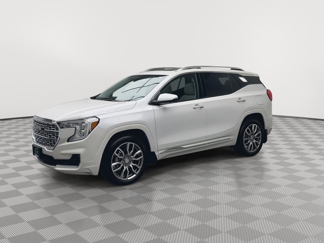 Certified 2024 GMC Terrain Denali w/ Denali Premium Package AWD/4WD image 40