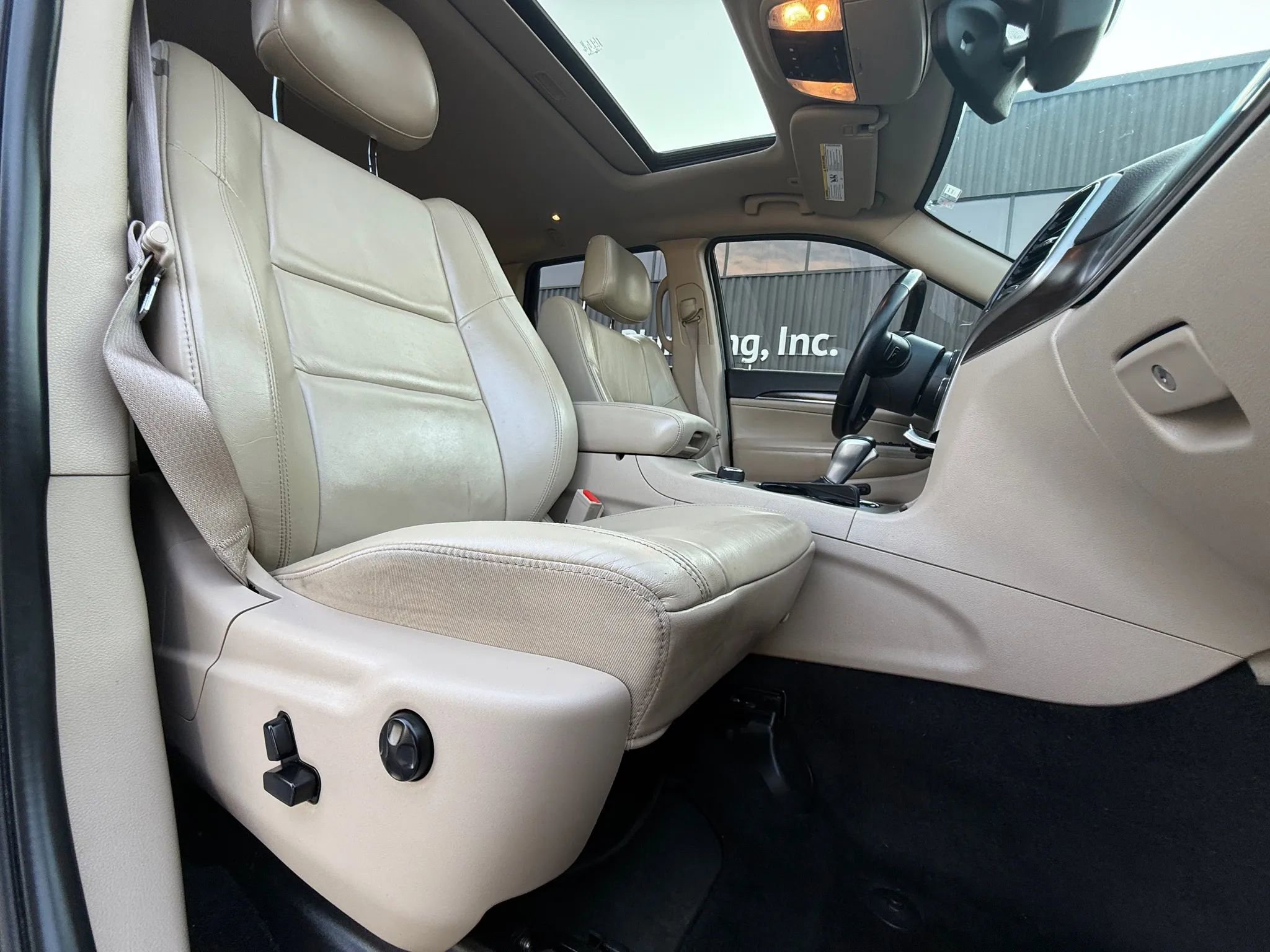 Used 2018 Jeep Grand Cherokee Limited image 14