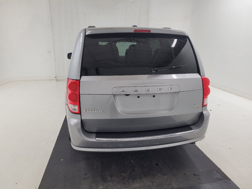 Used 2019 Dodge Grand Caravan SXT FWD image 6