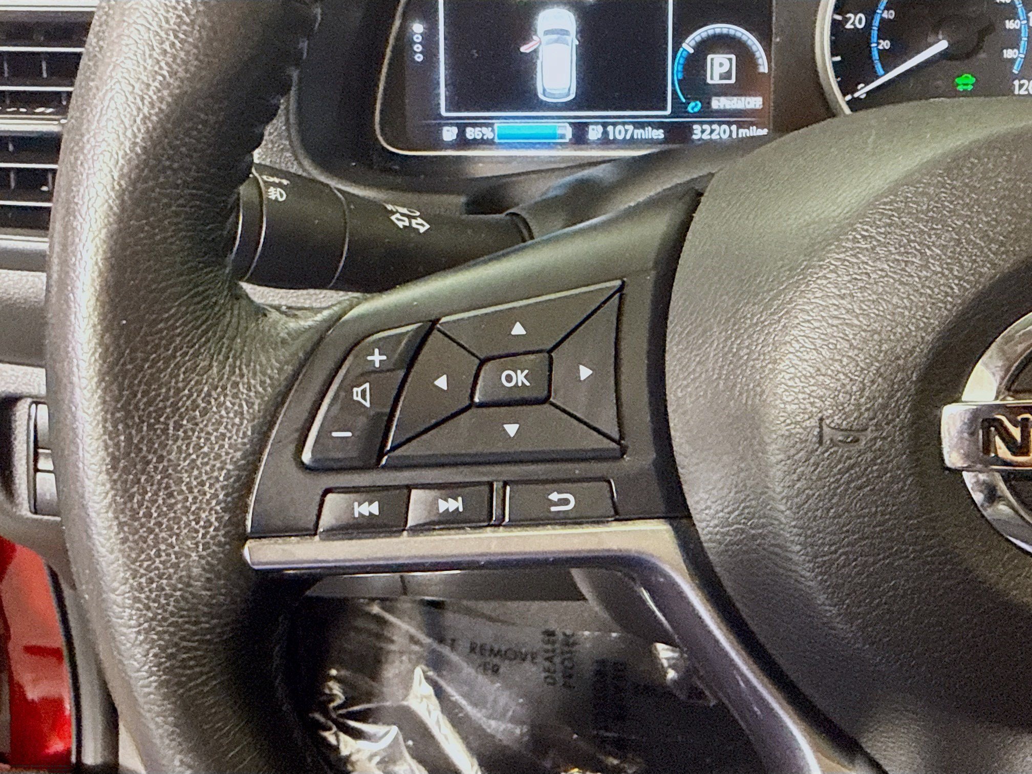 Used 2021 Nissan Leaf SV w/ SV Technology Package FWD image 14