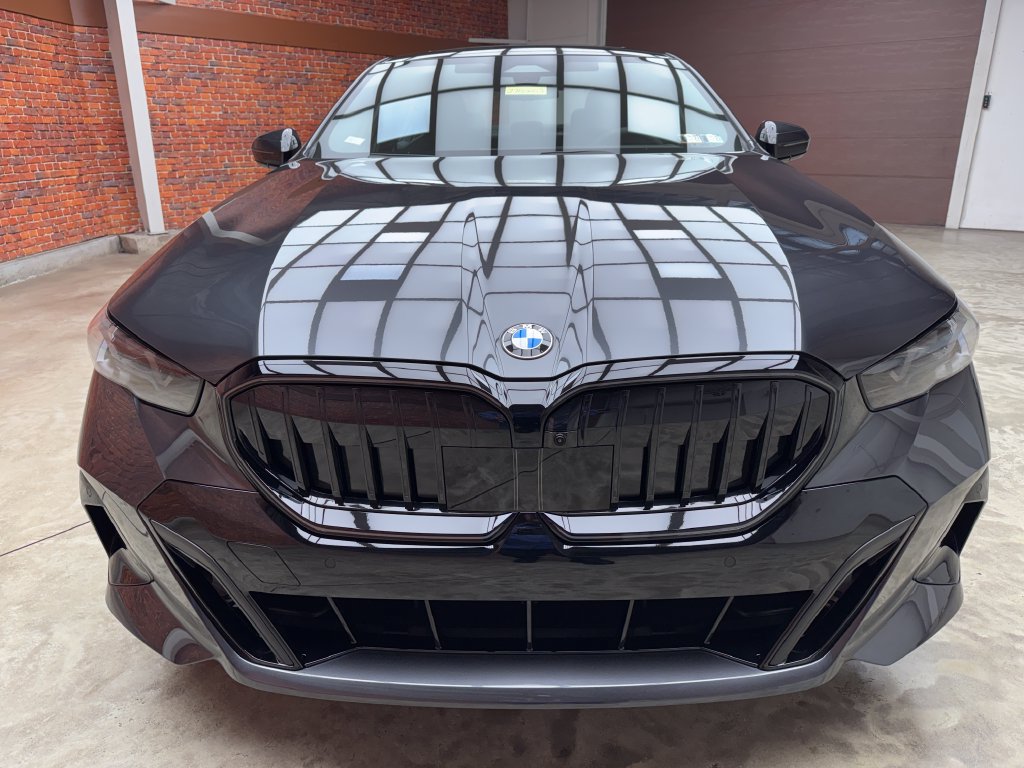 Used 2027 BMW 530i xDrive w/ M Sport Package AWD/4WD image 8