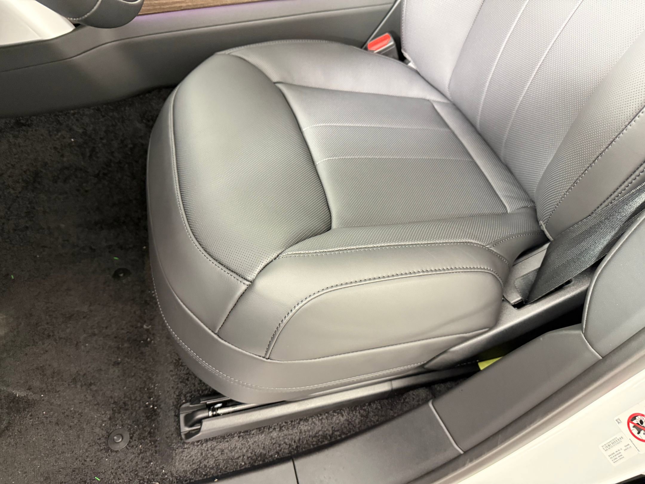 New 2026 Land Rover Range Rover Long Wheelbase SE image 11