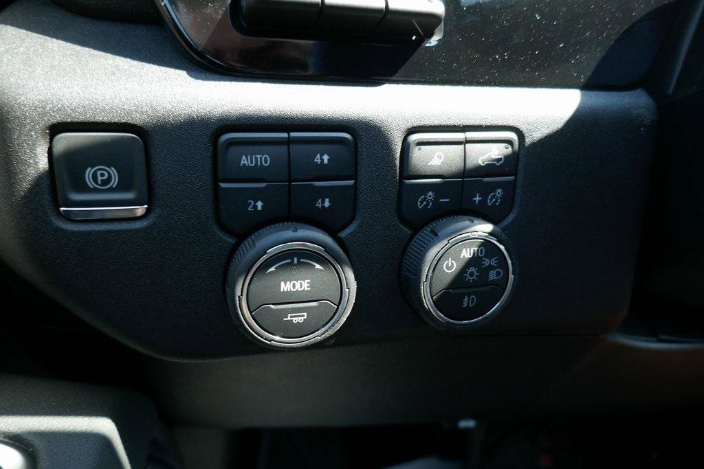 New 2026 Chevrolet Silverado 1500 LTZ w/ LTZ Premium Package image 16