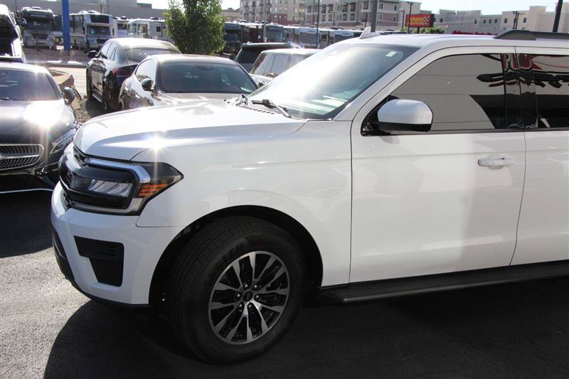 Used 2023 Ford Expedition Max XLT AWD/4WD image 5