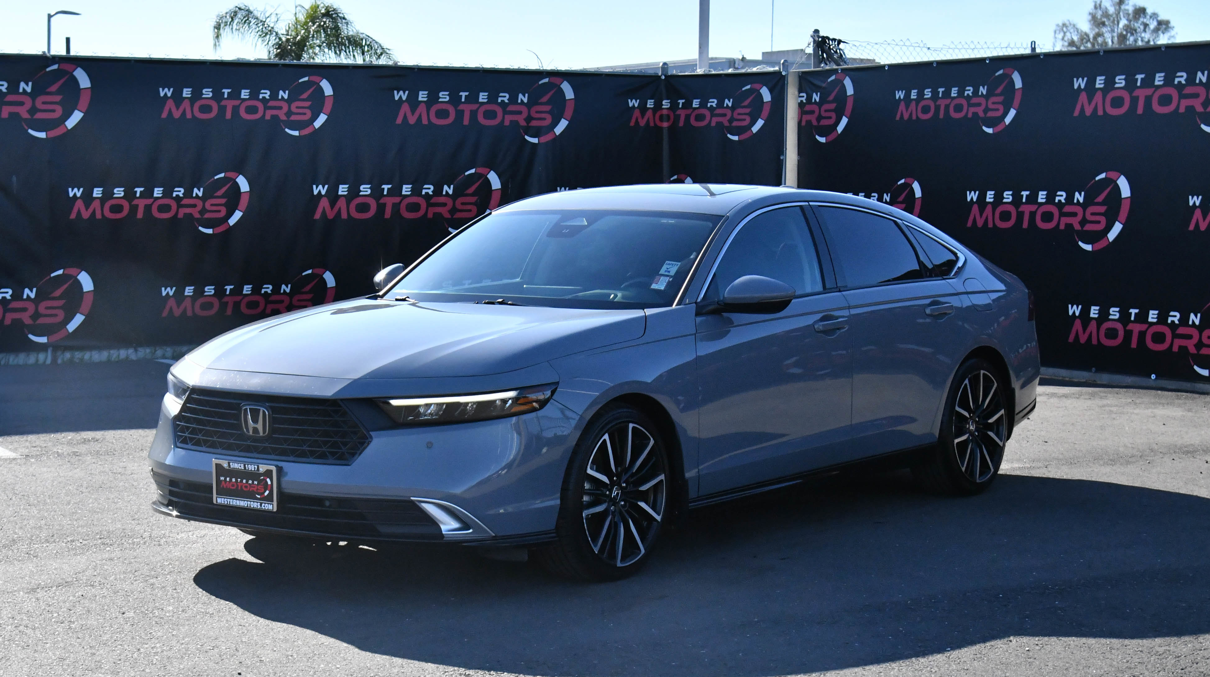 Used 2023 Honda Accord Touring image 3