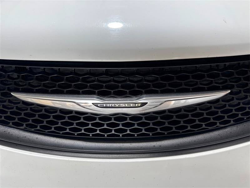 Used 2023 Chrysler Voyager LX FWD image 23