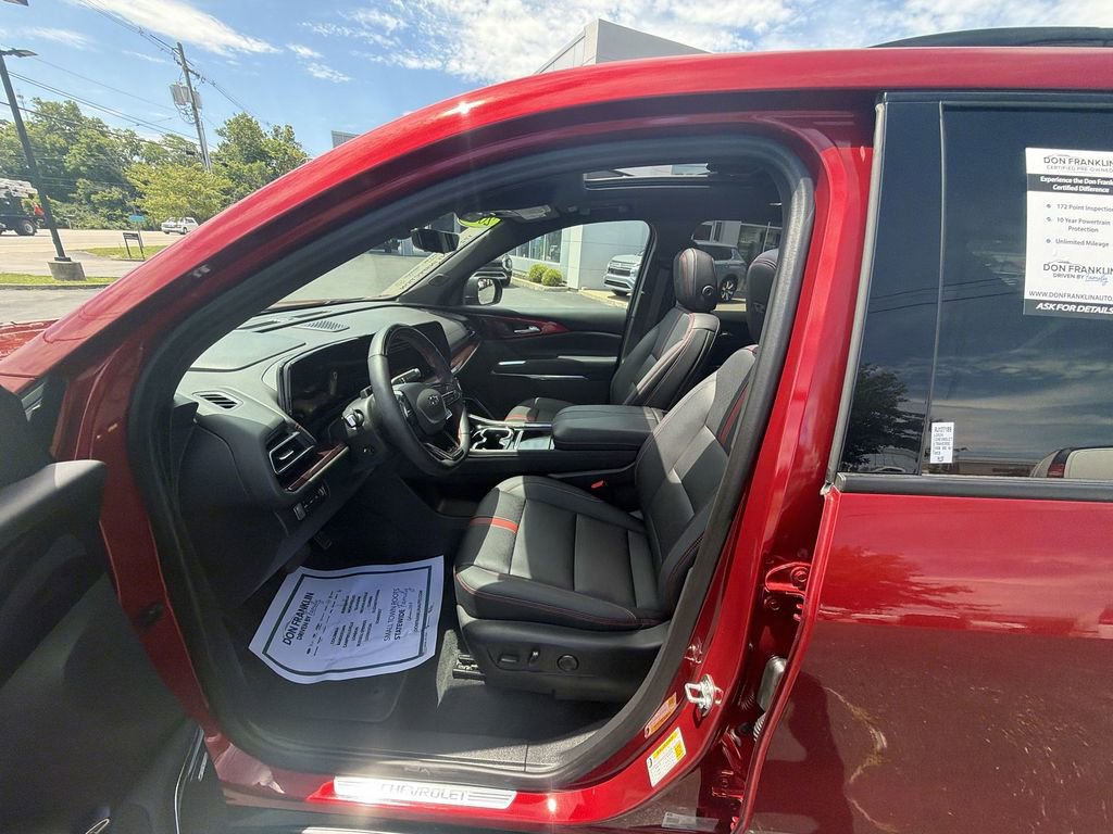 Used 2024 Chevrolet Traverse RS AWD/4WD image 11