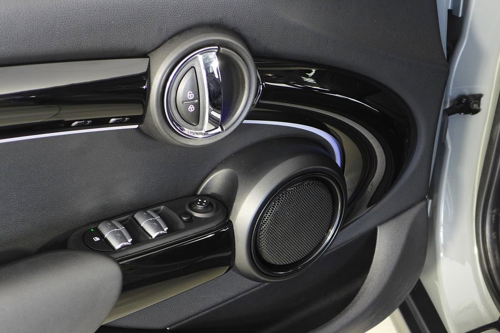 Used 2022 MINI Cooper S image 12