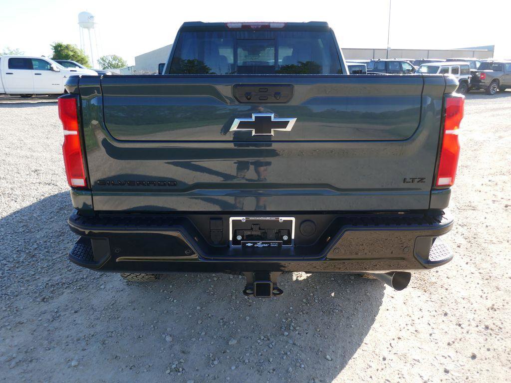 New 2026 Chevrolet Silverado 2500 LTZ w/ LTZ Plus Package AWD/4WD image 5