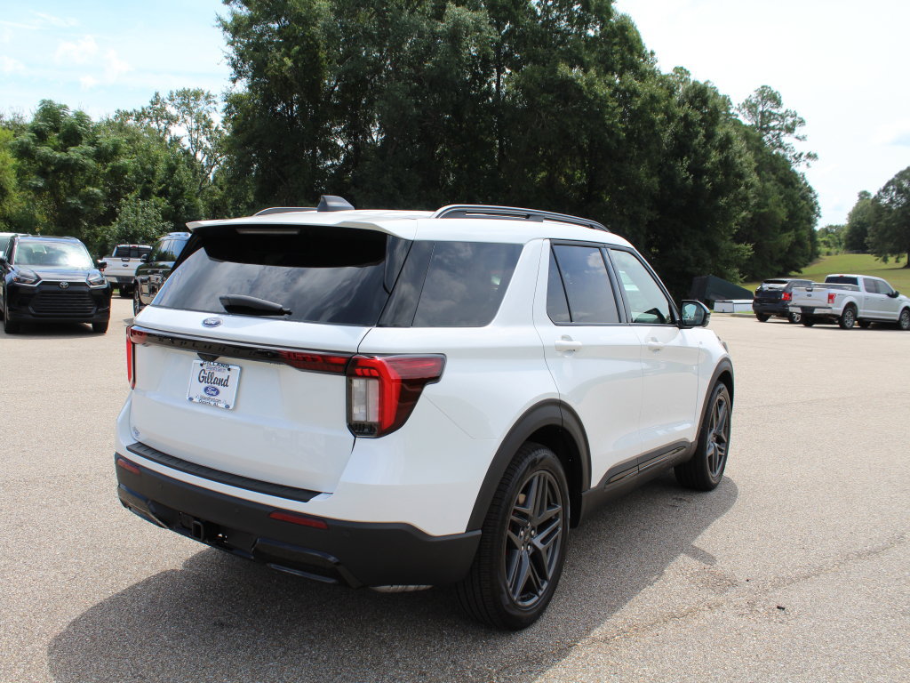 New 2026 Ford Explorer ST-Line w/ ST-Line Street Pack RWD image 7