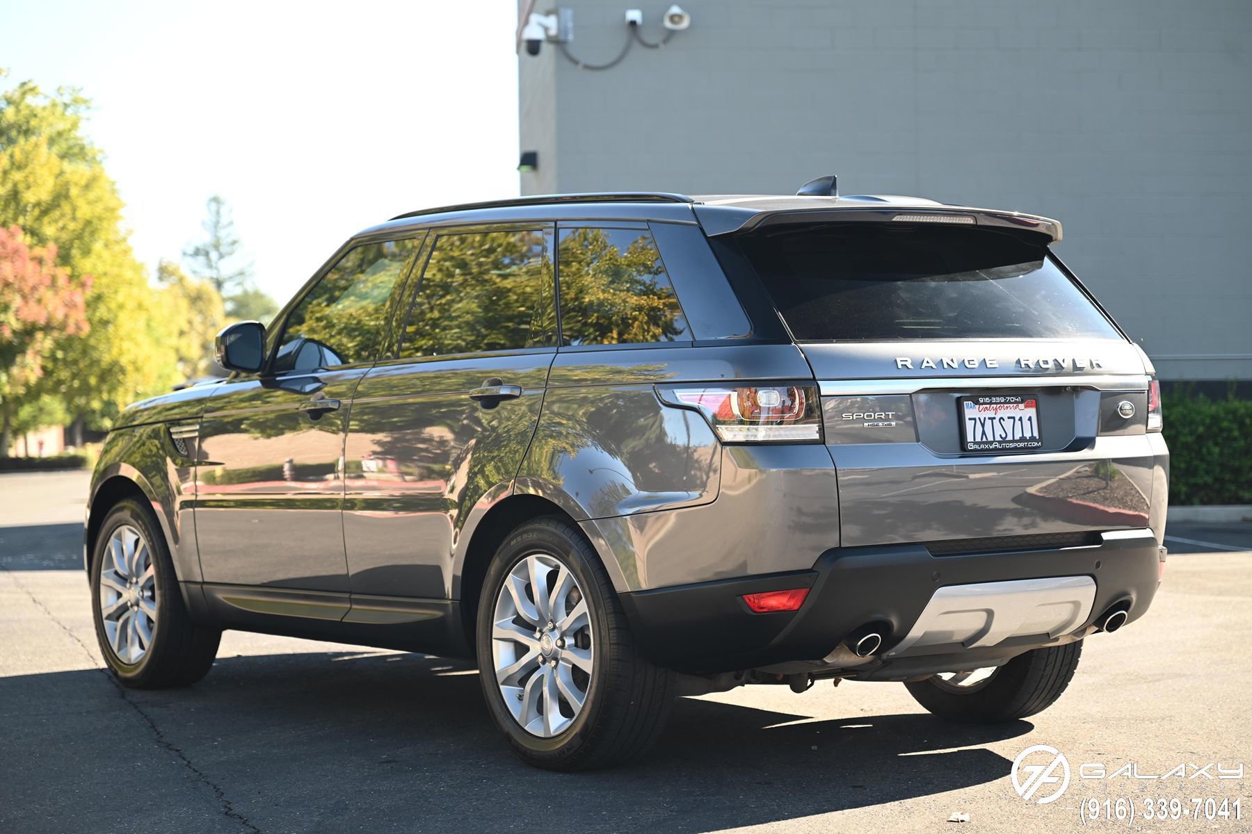 Used 2017 Land Rover Range Rover Sport HSE AWD/4WD image 7
