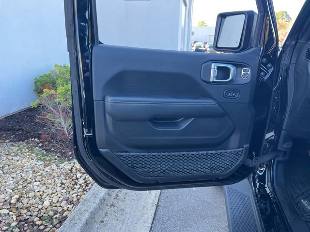 Used 2023 Jeep Wrangler Unlimited Sahara w/ Cold Weather Group image 35