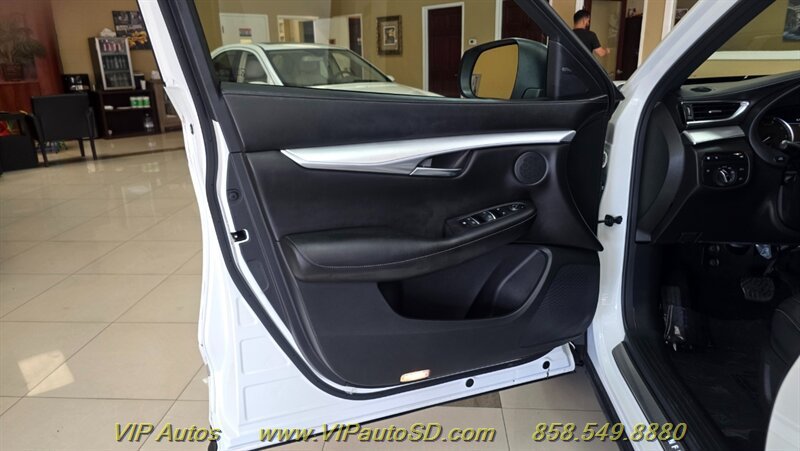 Used 2021 INFINITI QX50 Luxe w/ Appearance Package FWD image 11