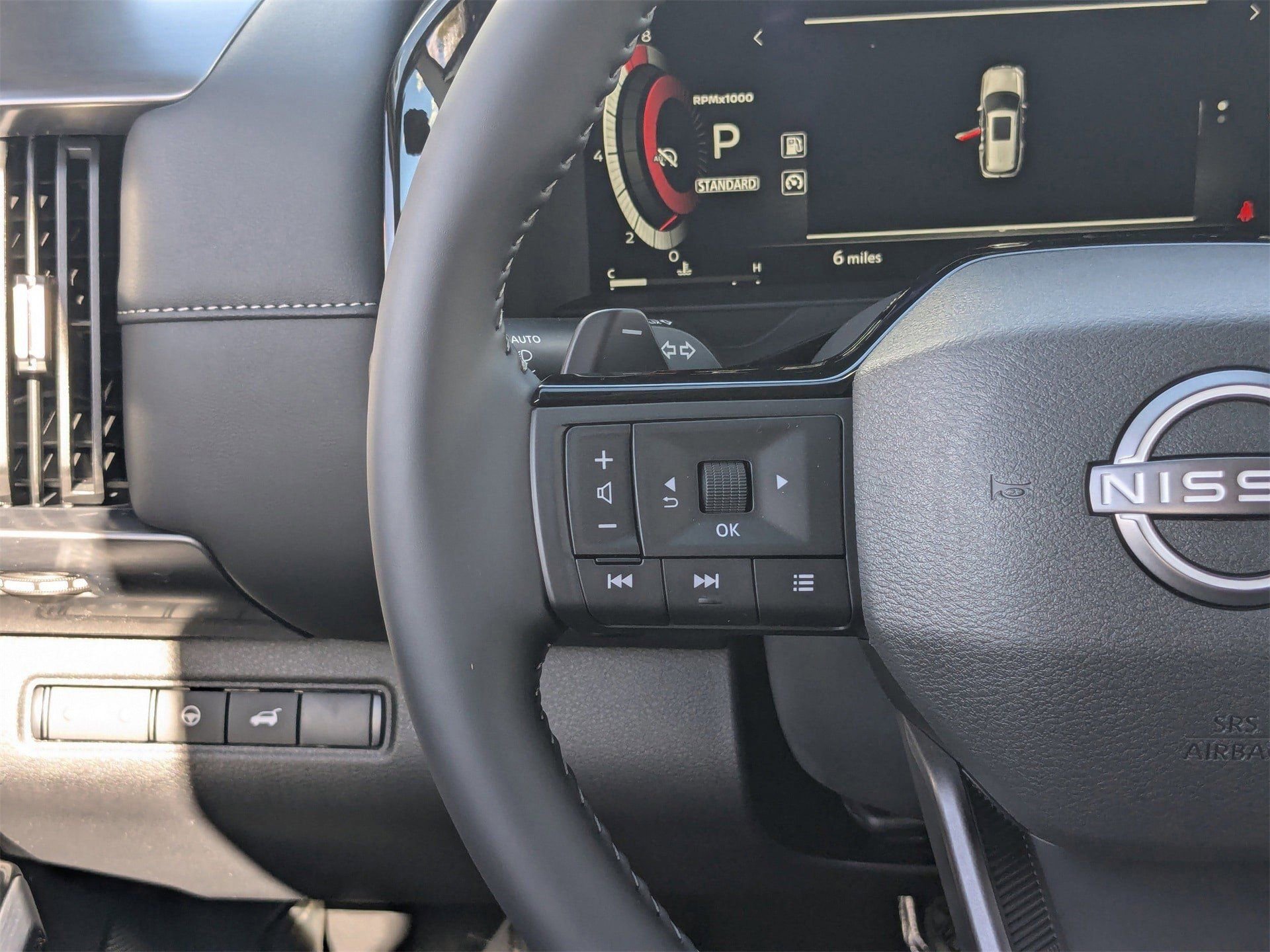 New 2026 Nissan Pathfinder SL image 24