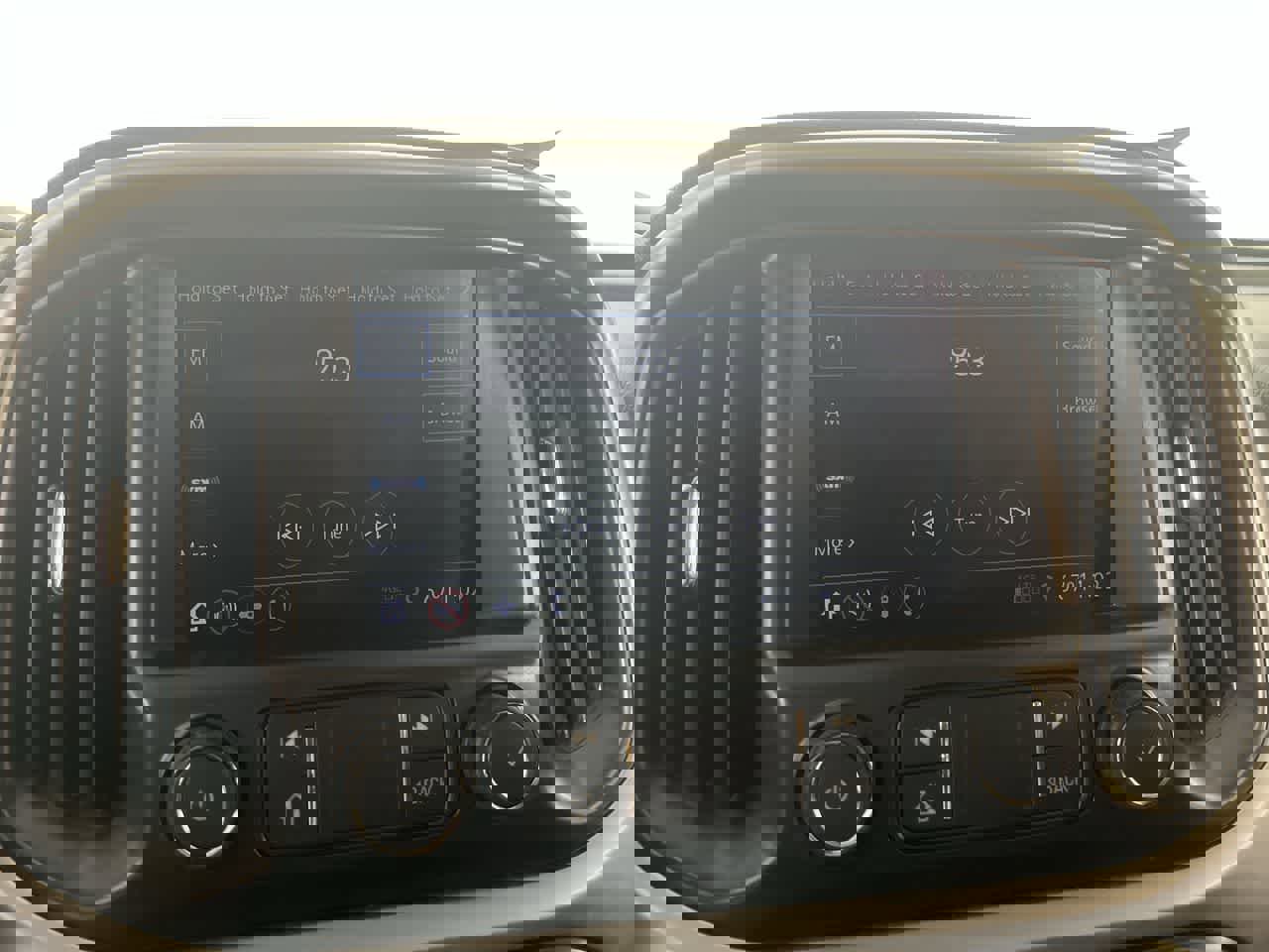 Used 2022 Chevrolet Colorado LT w/ Fleet Safety Package image 18