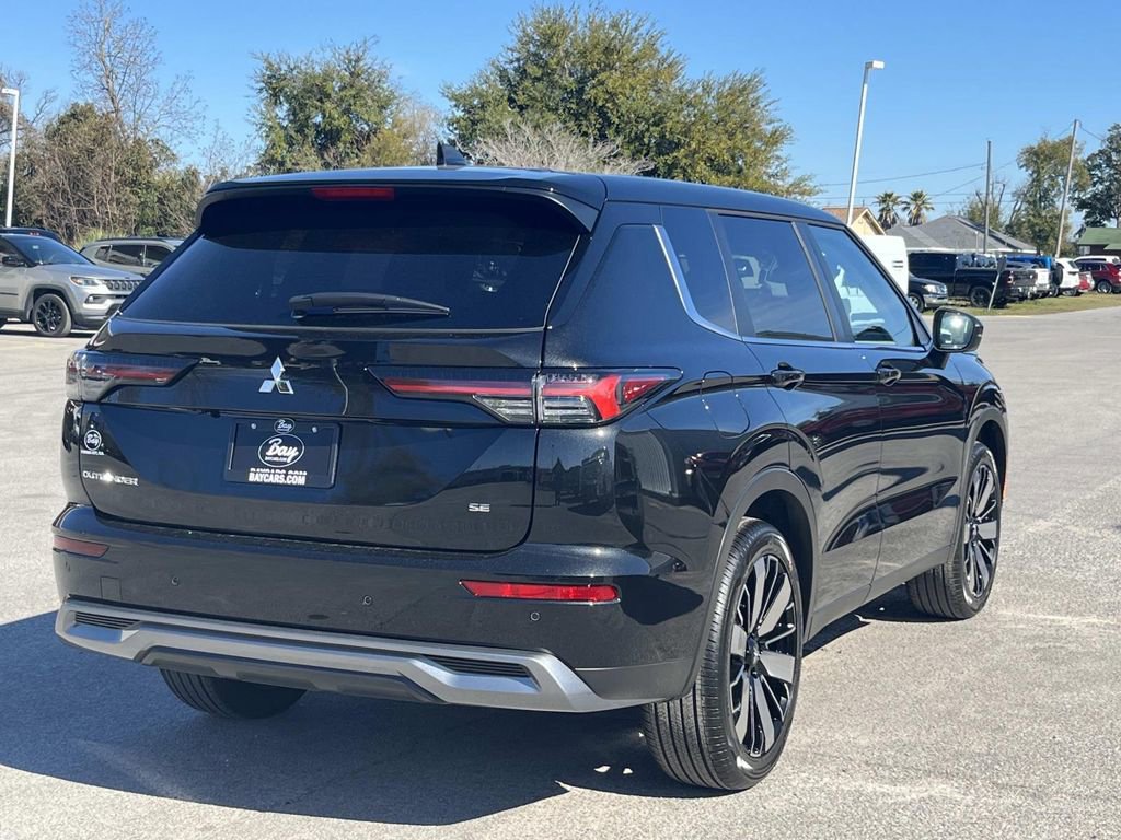 New 2026 Mitsubishi Outlander SE FWD image 4