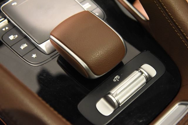 Used 2024 Mercedes-Benz GLS 450 4MATIC image 19
