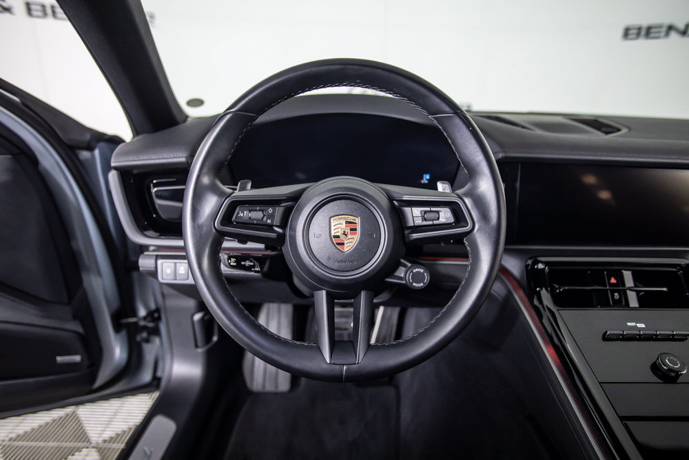 Used 2024 Porsche Panamera image 26