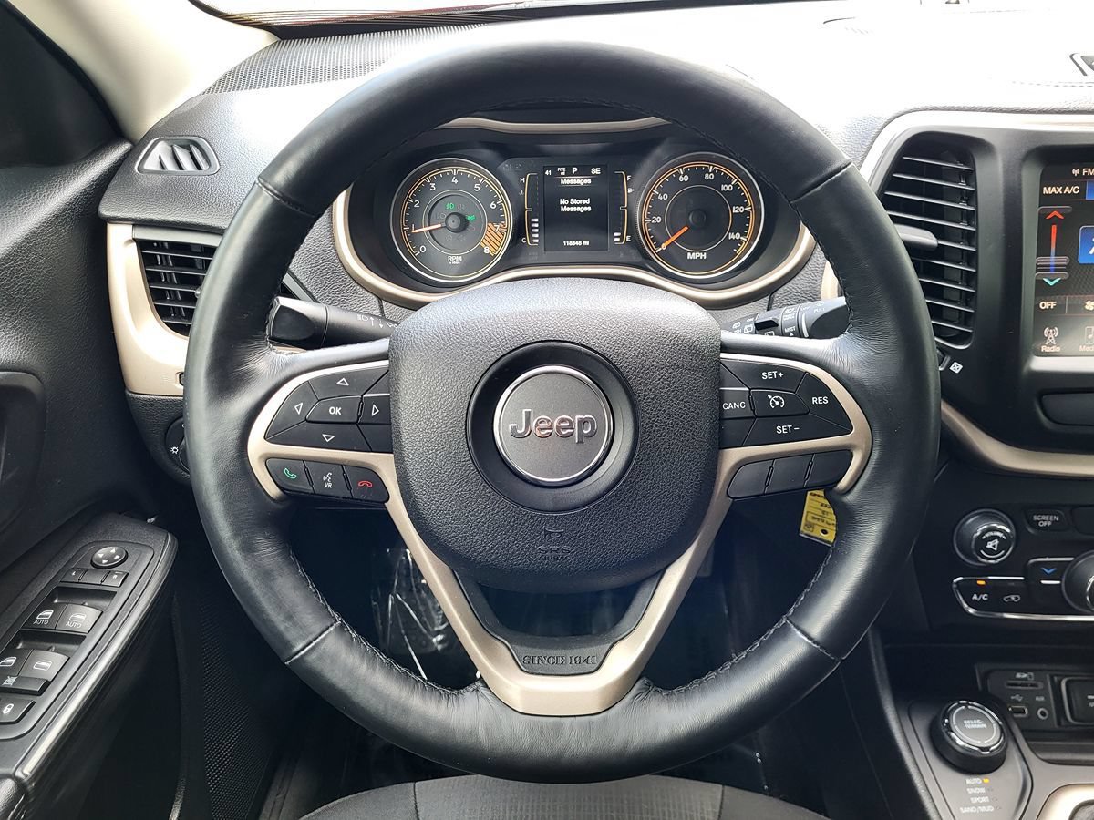 Used 2015 Jeep Cherokee Latitude w/ Cold Weather Group AWD/4WD image 22