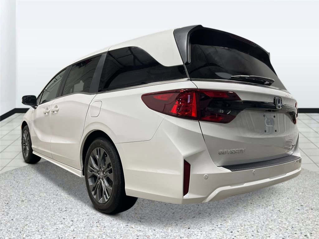 New 2026 Honda Odyssey Touring image 5