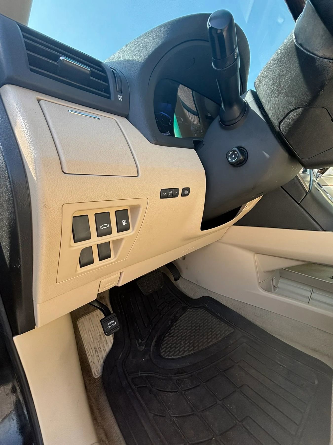 Used 2013 Lexus RX 350 FWD w/ Premium Pkg image 16