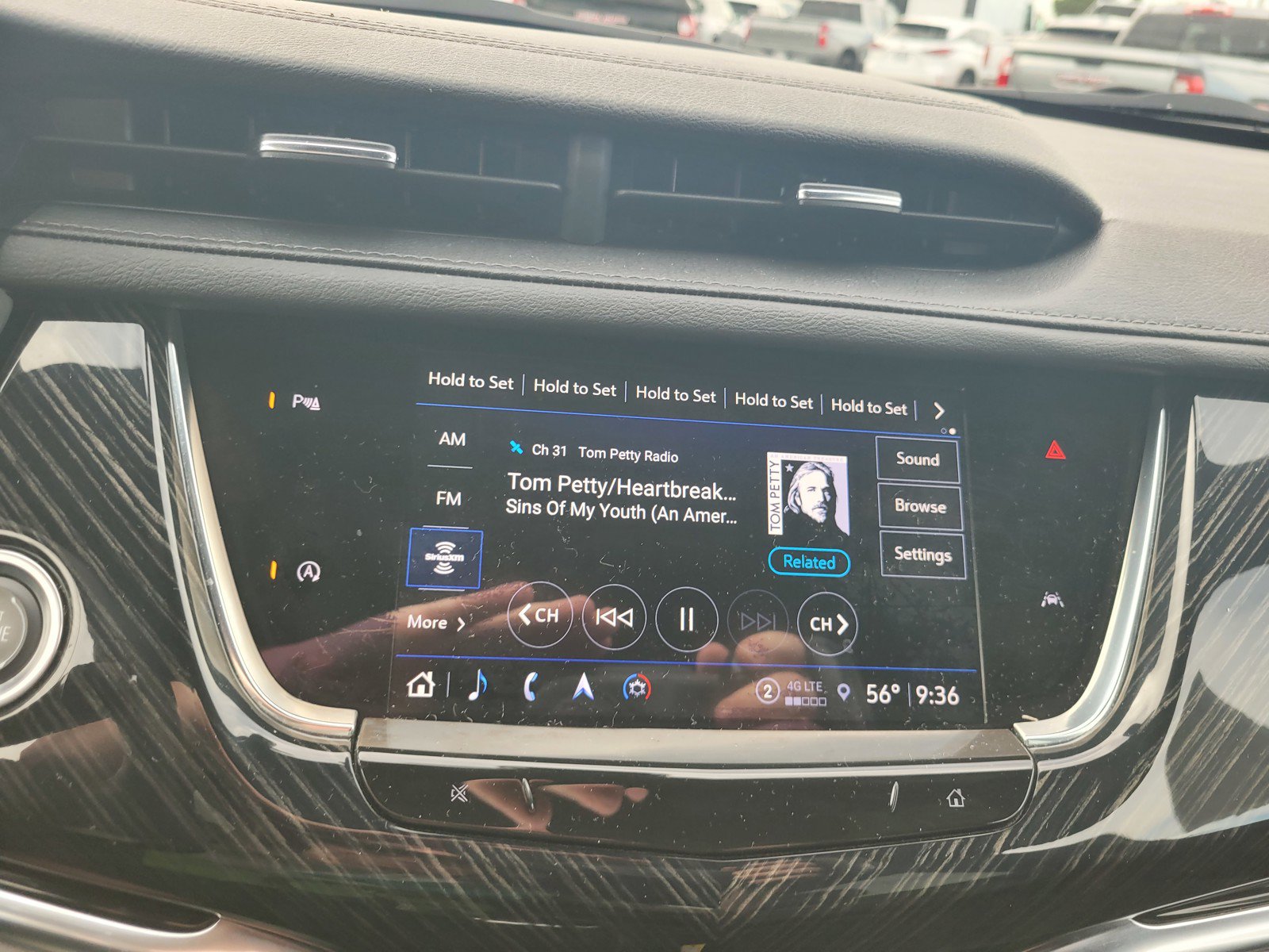 Certified 2025 Cadillac XT6 Premium Luxury FWD image 21
