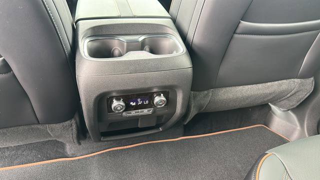 New 2026 GMC Acadia AT4 AWD/4WD image 28