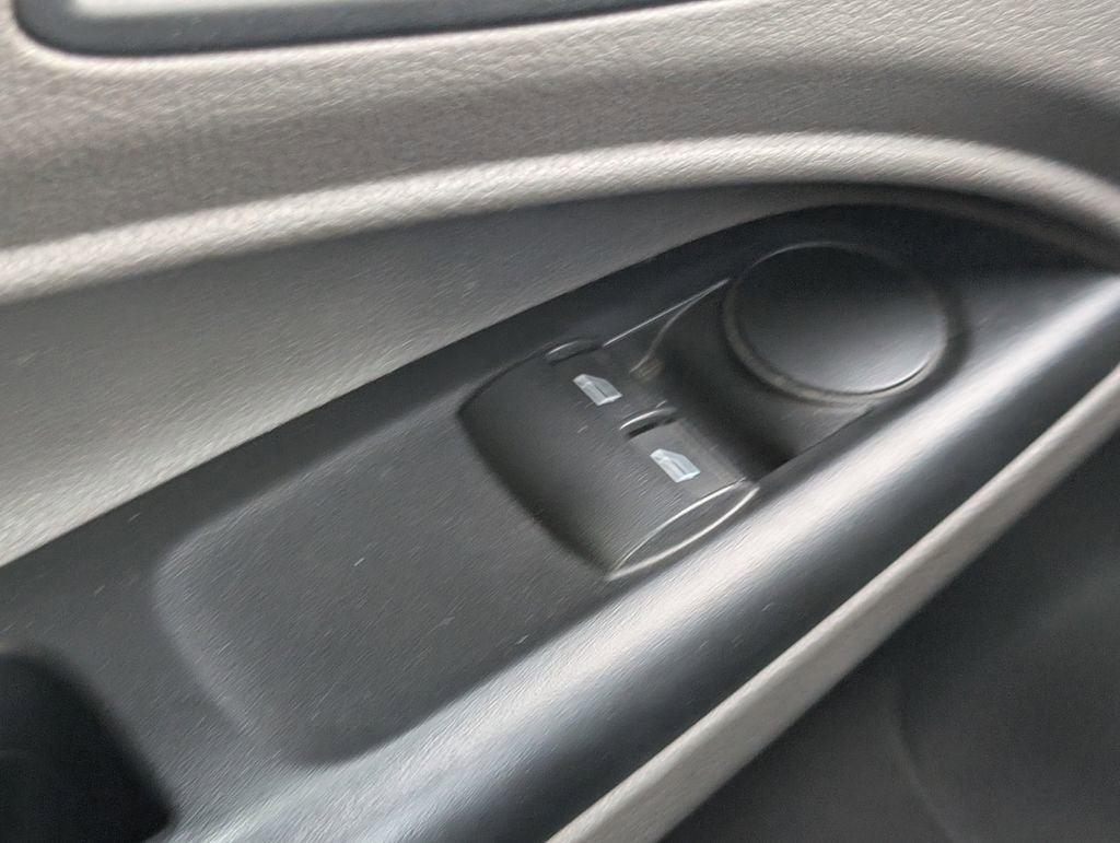 Used 2022 Ford Transit Connect XL image 12