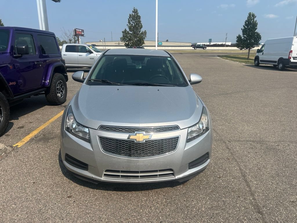 Used 2014 Chevrolet Cruze LT FWD image 2