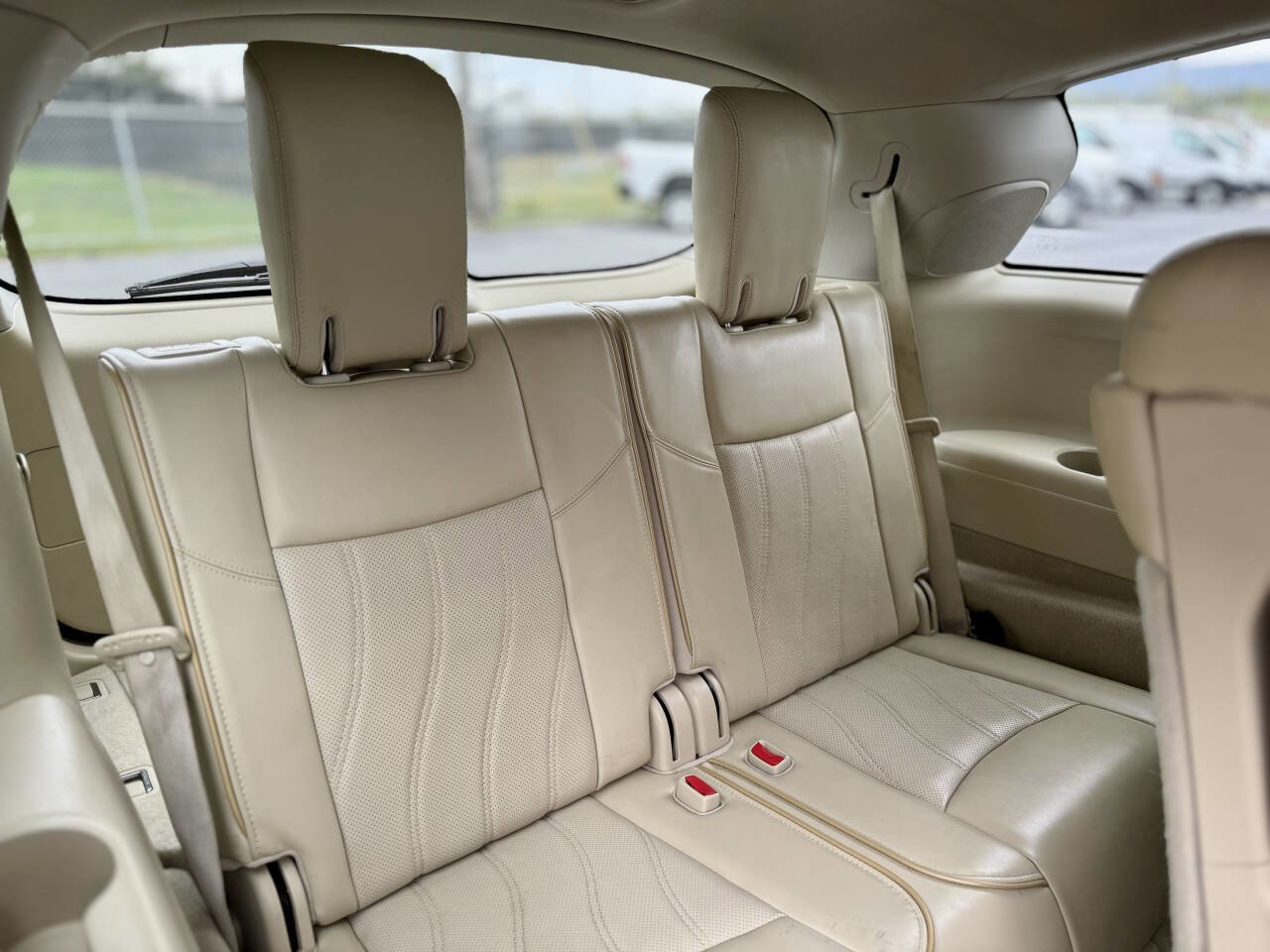 Used 2014 INFINITI QX60 AWD w/ Premium Package image 11