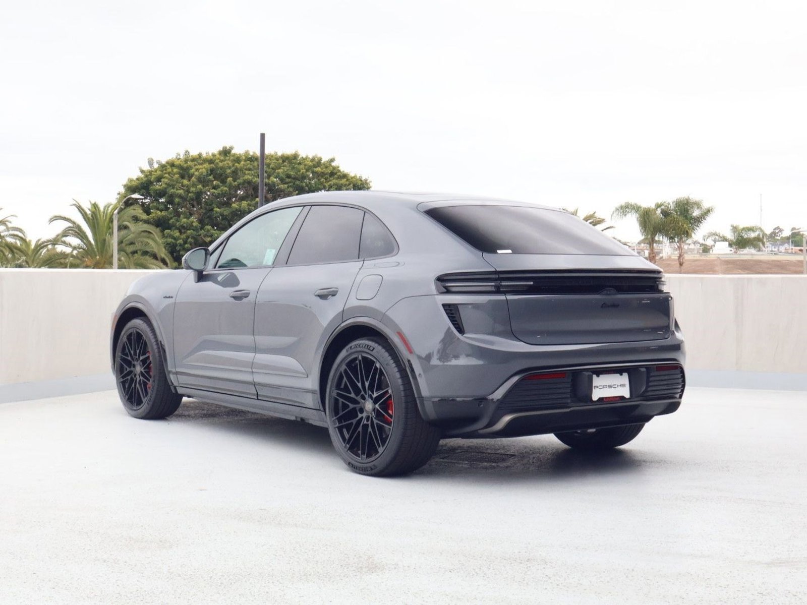 New 2026 Porsche Macan Turbo Electric AWD/4WD image 3