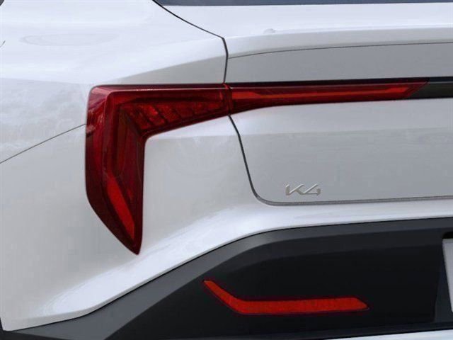 New 2026 Kia K4 LXS image 10