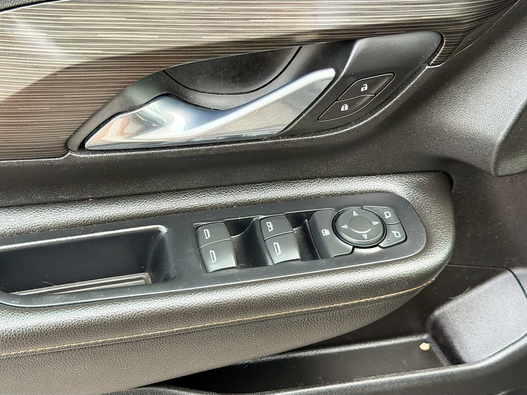 Used 2020 GMC Terrain SLT FWD image 19