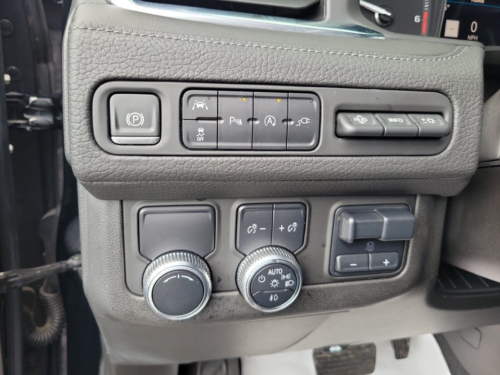 Used 2021 GMC Yukon Denali w/ Denali Premium Package RWD image 34